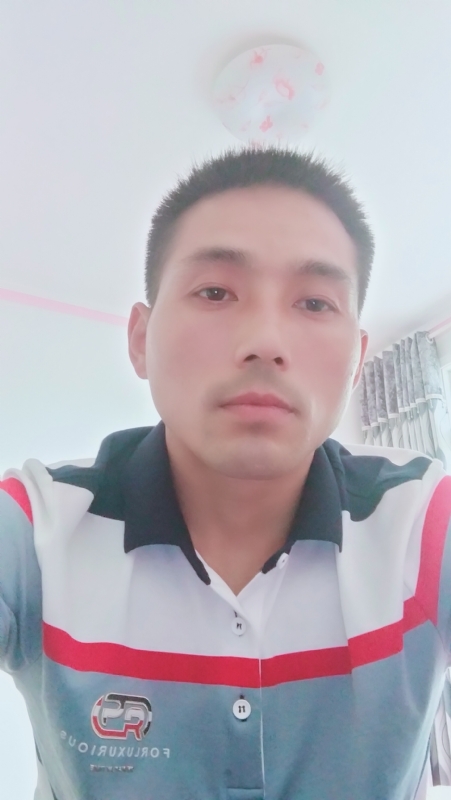 染红尘世的第二张照片--衡阳相亲服务中心