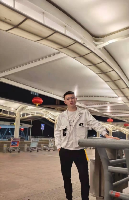 猕猴的第一张照片--衡阳相亲服务中心