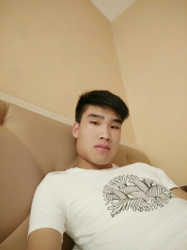 谁不曾孤单上路的第一张照片--衡阳相亲服务中心