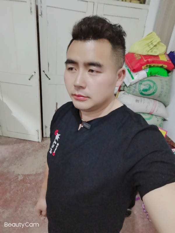 阿杰的第一张照片--衡阳相亲服务中心