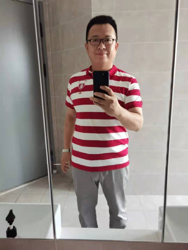 行走的打桩机的第一张照片--衡阳相亲服务中心