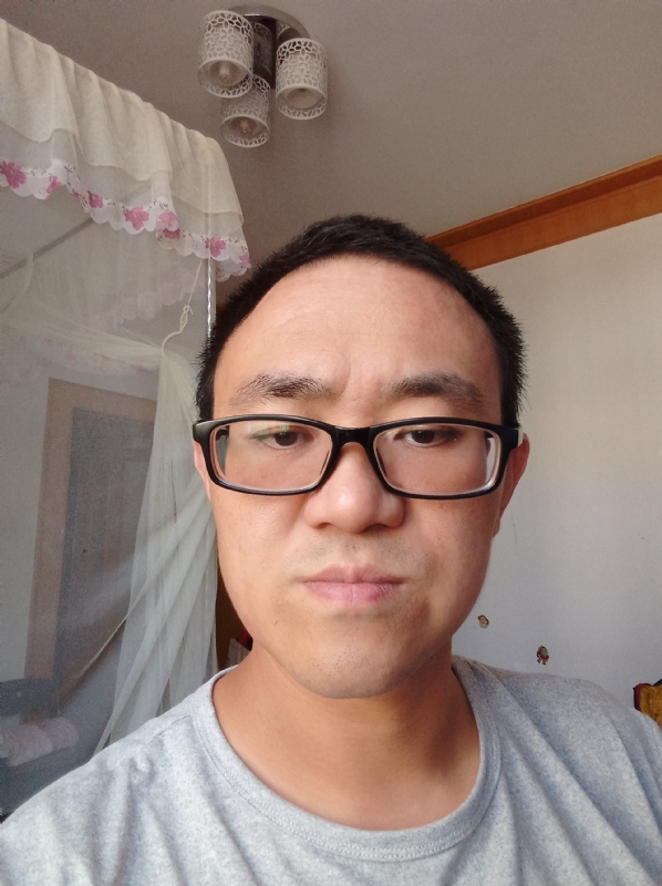 小涨常鸿的第一张照片--衡阳相亲服务中心