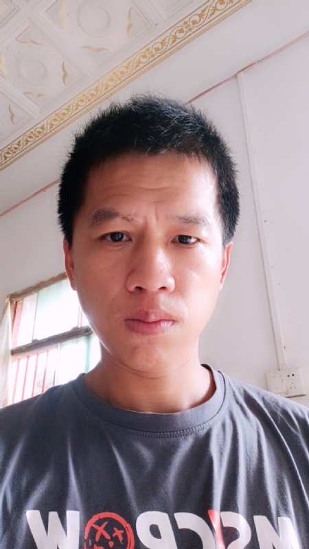 人都再努力的第一张照片--衡阳相亲服务中心