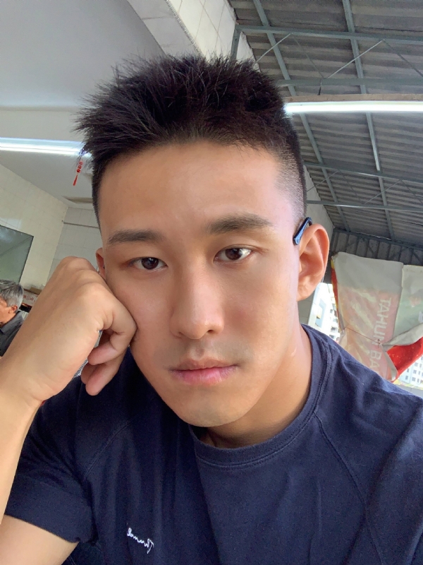 相见恨晚的第二张照片--衡阳相亲服务中心