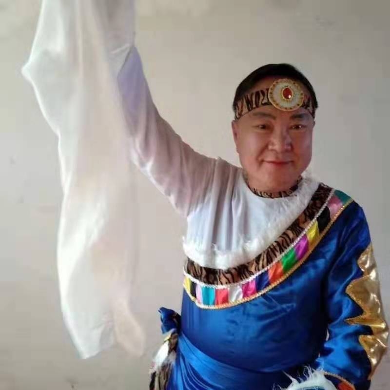 走在冷风中的第一张照片--衡阳相亲服务中心