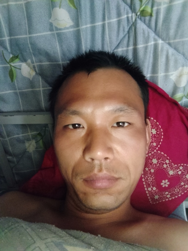 弘扬的第一张照片--衡阳相亲服务中心