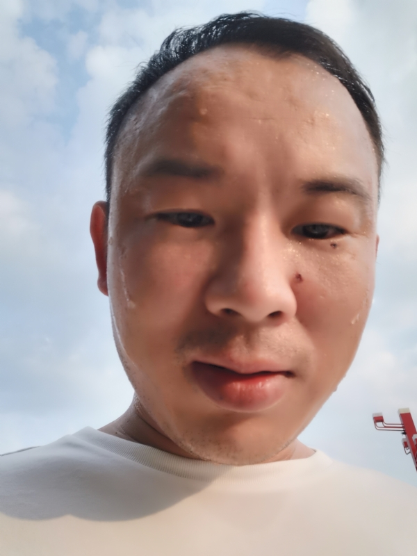 唐老鸭的第一张照片--衡阳相亲服务中心