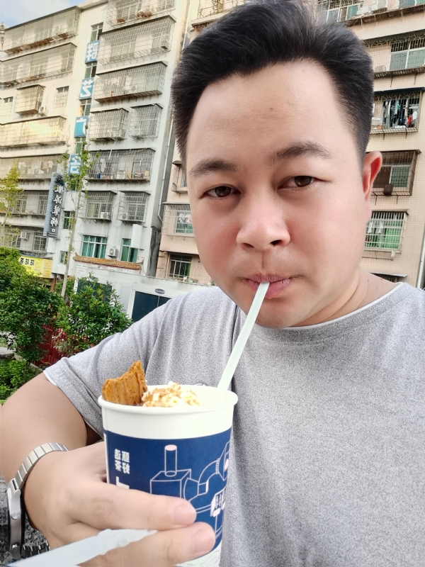 K金o的第一张照片--衡阳相亲服务中心