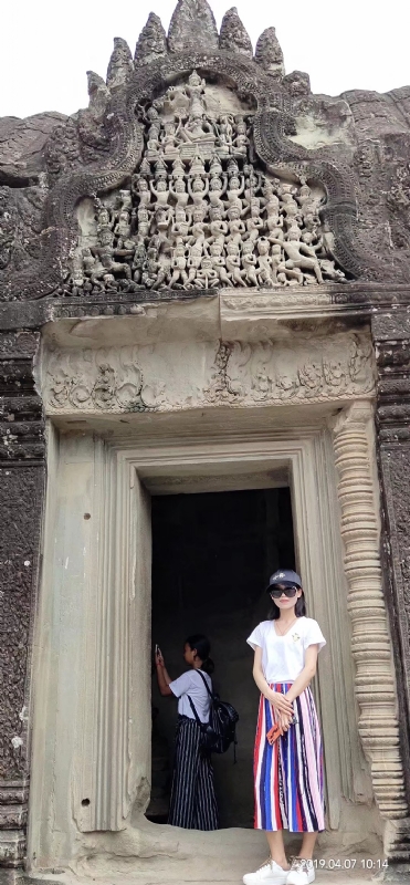 桃花与酒的第三张照片--衡阳相亲服务中心