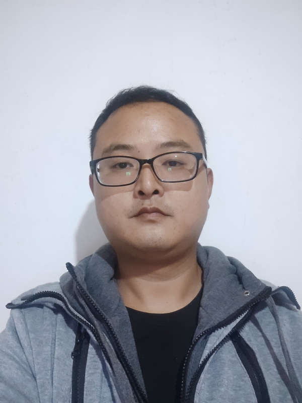 爱在一瞬间的第一张照片--衡阳相亲服务中心