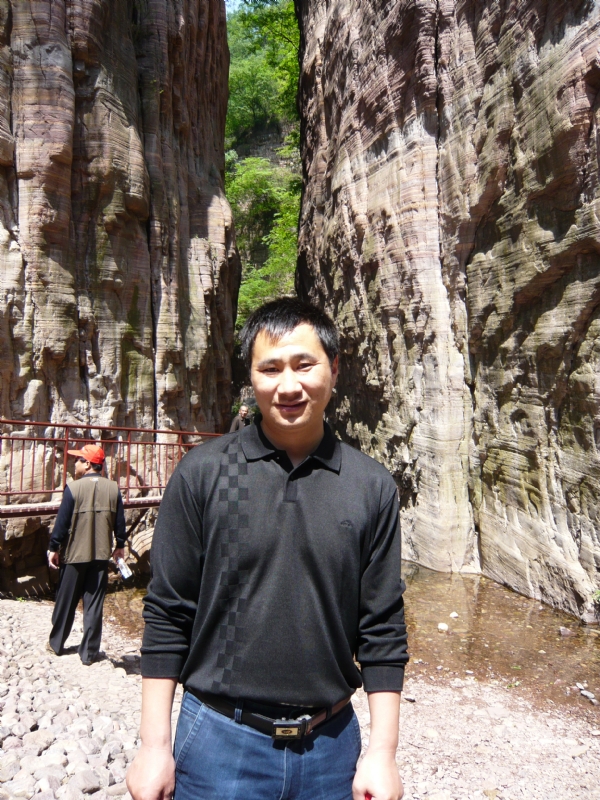 阳光幸福快乐的第三张照片--衡阳相亲服务中心