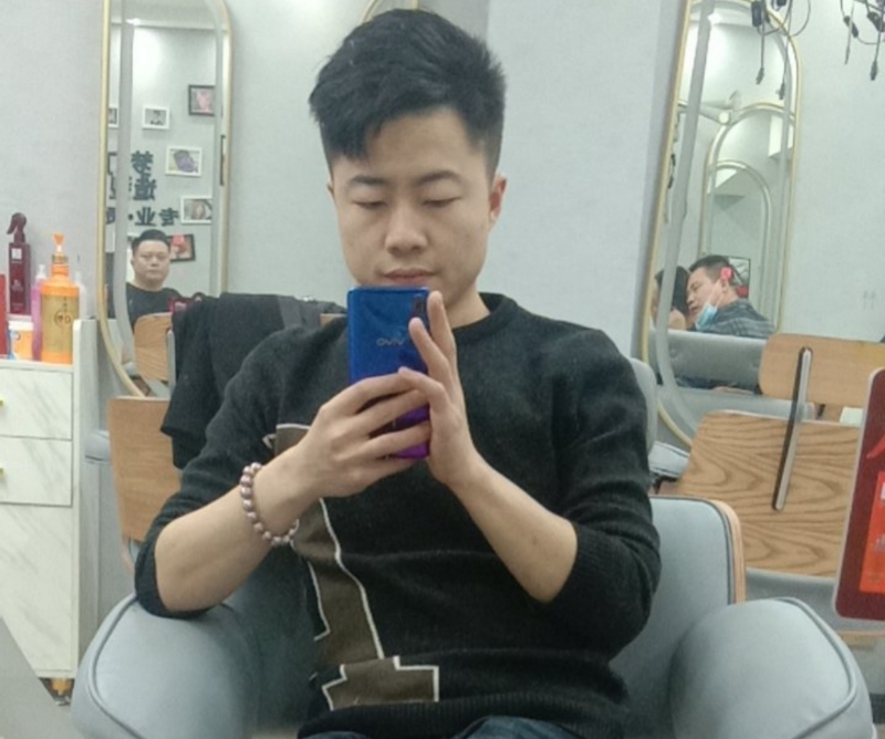 无法自拔的第一张照片--衡阳相亲服务中心