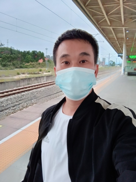 小李的第一张照片--衡阳相亲服务中心