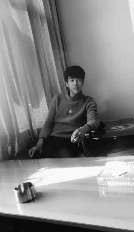 酷似小丑的第二张照片--衡阳相亲服务中心