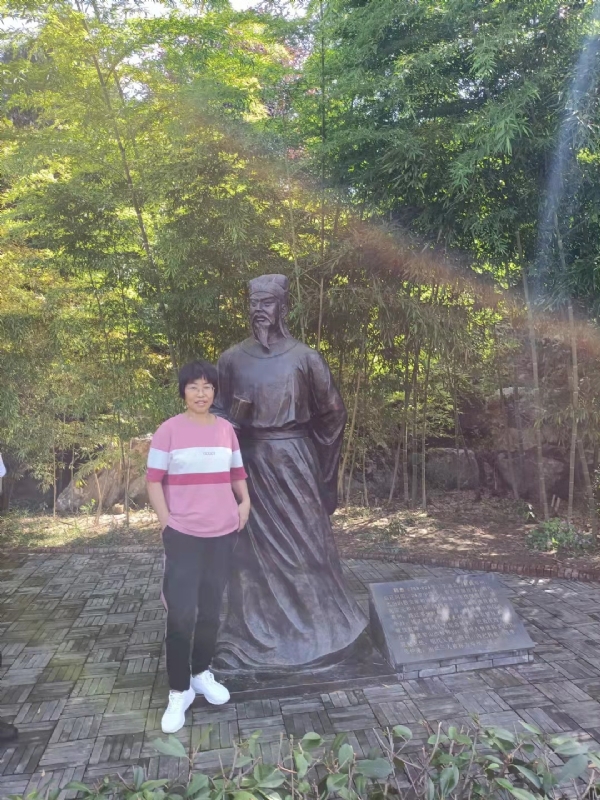 秋天的菊花的第一张照片--衡阳相亲服务中心