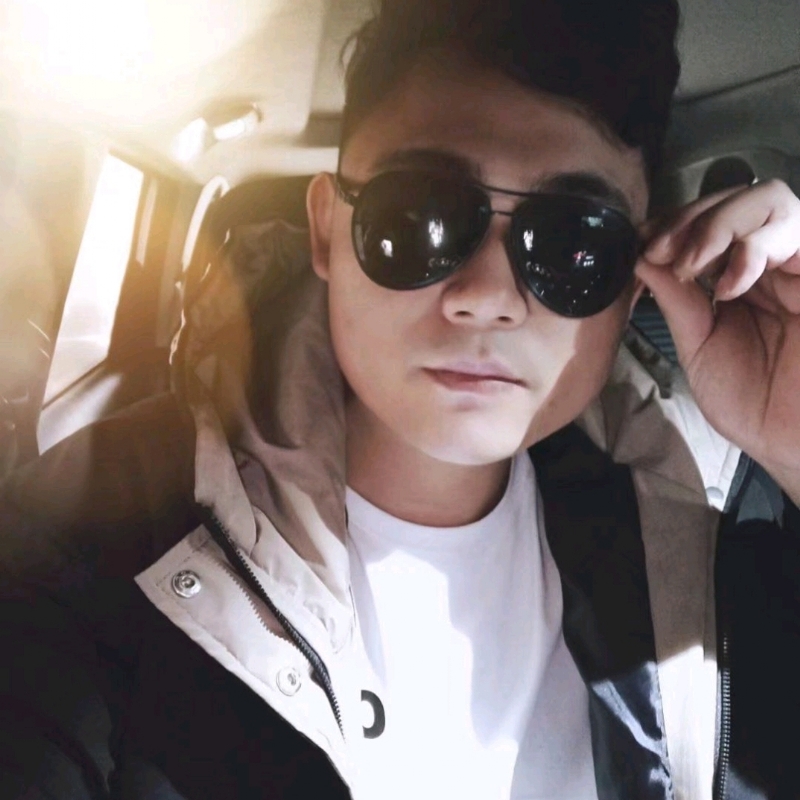 高大威武的第三张照片--衡阳相亲服务中心