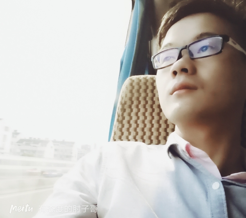 尹骏的第三张照片--衡阳相亲服务中心