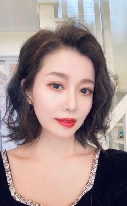 束負的第一张照片--衡阳相亲服务中心