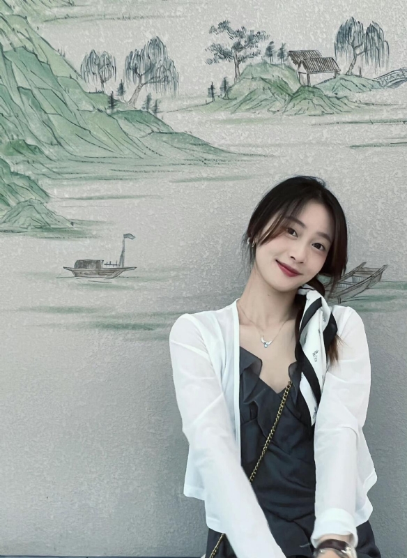 小趴菜的第一张照片--衡阳相亲服务中心