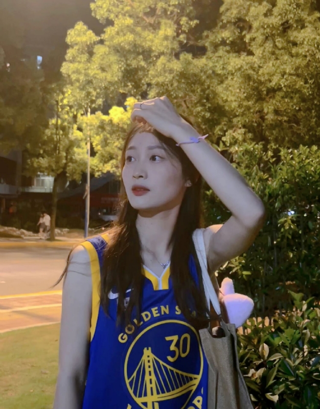 小趴菜的第三张照片--衡阳相亲服务中心