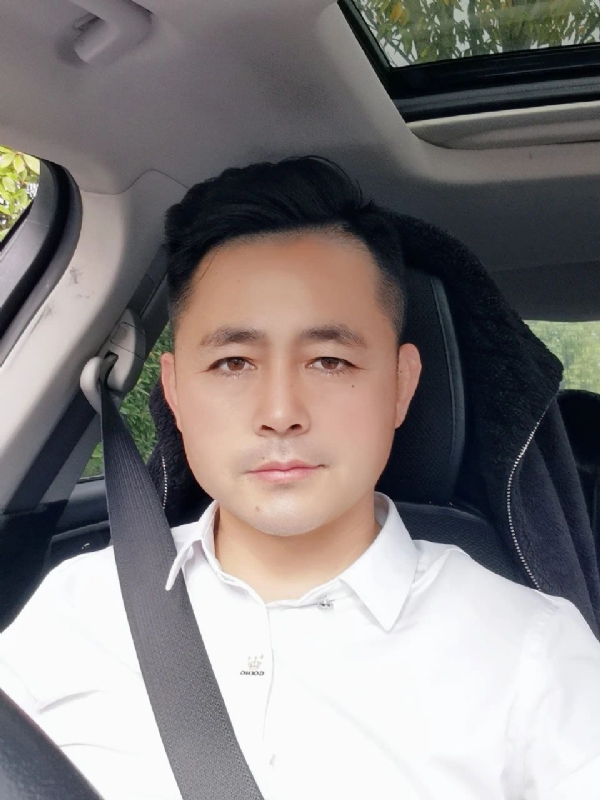 阿华大人的第一张照片--衡阳相亲服务中心