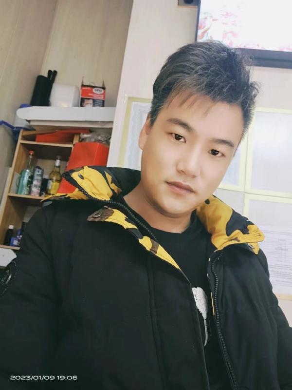 孤酒枕愁眼眠的第一张照片--衡阳相亲服务中心