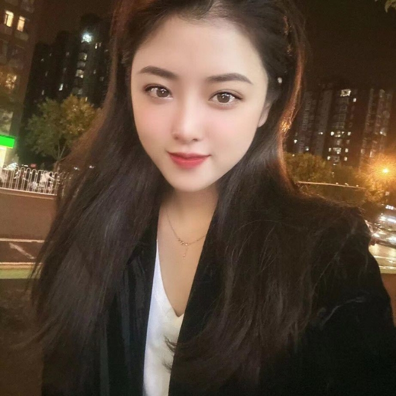 爱笑的微微的第一张照片--衡阳相亲服务中心