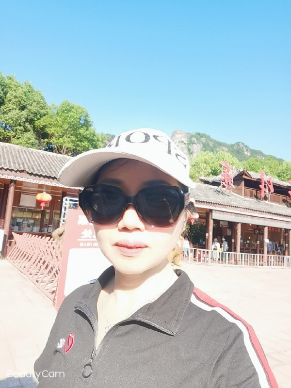 山百合的第一张照片--衡阳相亲服务中心