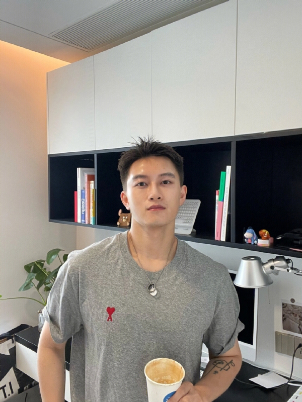 月光之下的第二张照片--衡阳相亲服务中心