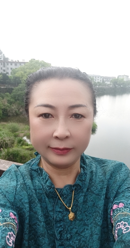 雨中情的第一张照片--衡阳相亲服务中心