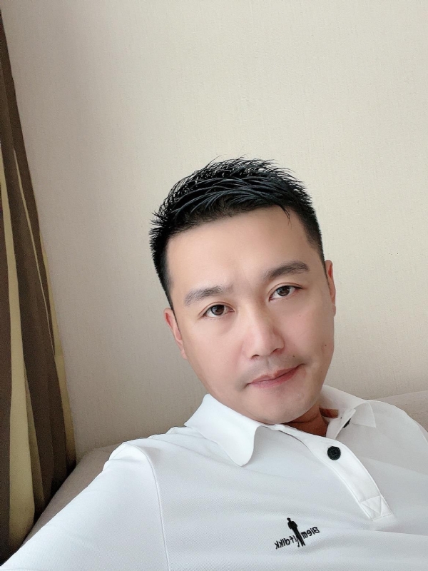 笑望人非的第一张照片--衡阳相亲服务中心