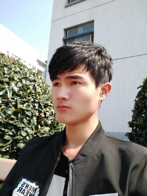 阳光男孩的第四张照片--衡阳相亲服务中心