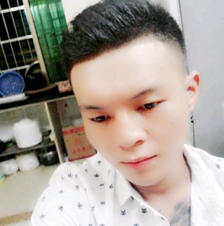 子龙的第一张照片--衡阳相亲服务中心