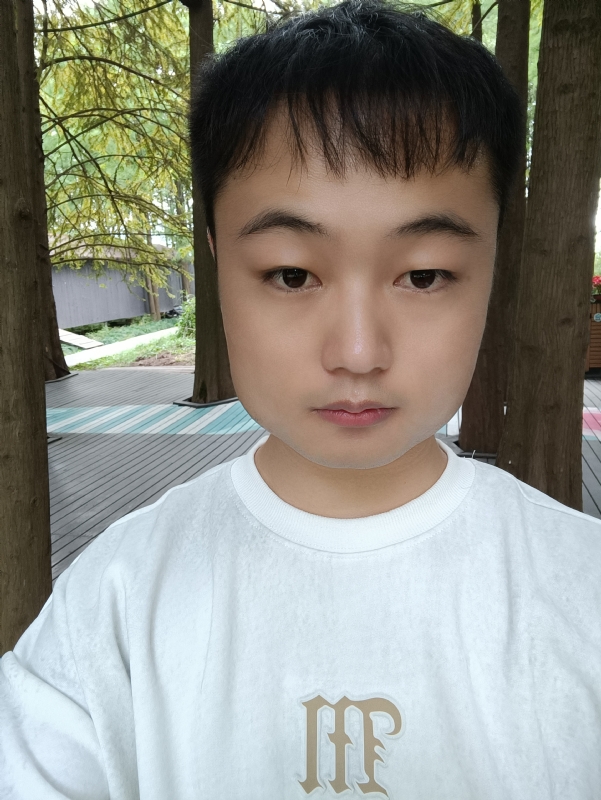 故人似的第一张照片--衡阳相亲服务中心