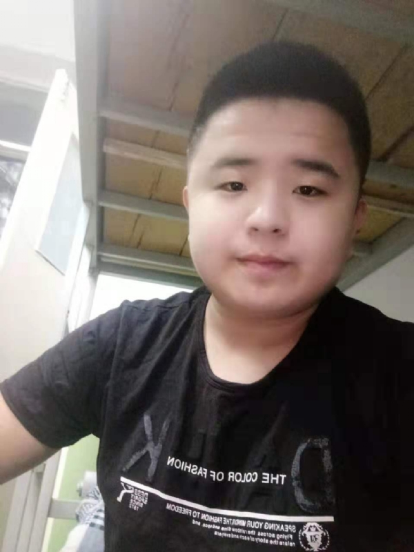 打小就爱淘气的第一张照片--衡阳相亲服务中心