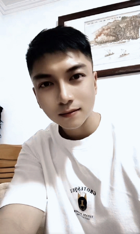 正直的火焰的第一张照片--衡阳相亲服务中心