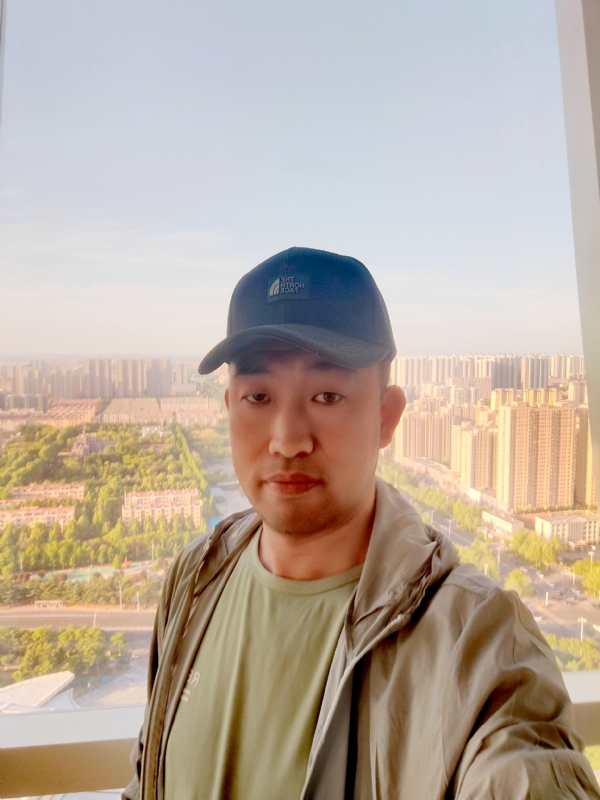 勇攀高峰的第一张照片--衡阳相亲服务中心