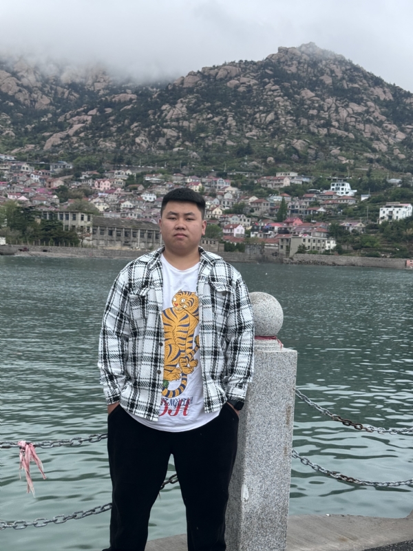 谨慎的第一张照片--衡阳相亲服务中心