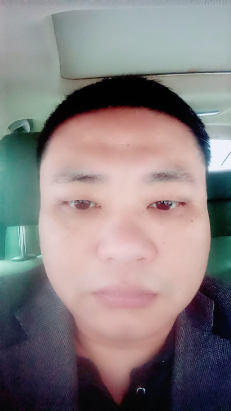 向日葵的第一张照片--衡阳相亲服务中心