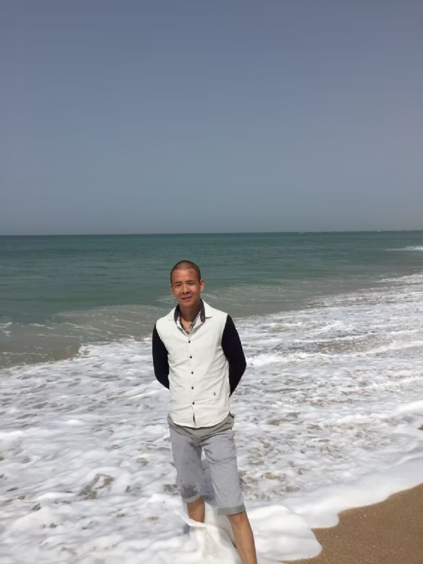 飞雪飘零的第二张照片--衡阳相亲服务中心