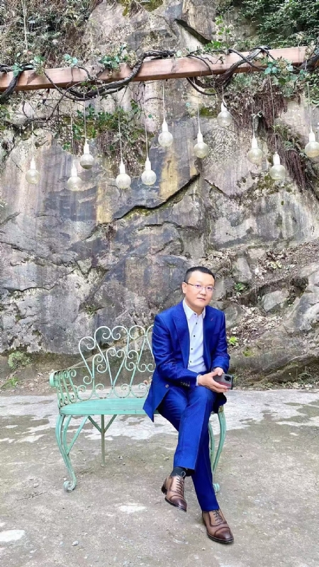 dikson的第一张照片--衡阳相亲服务中心