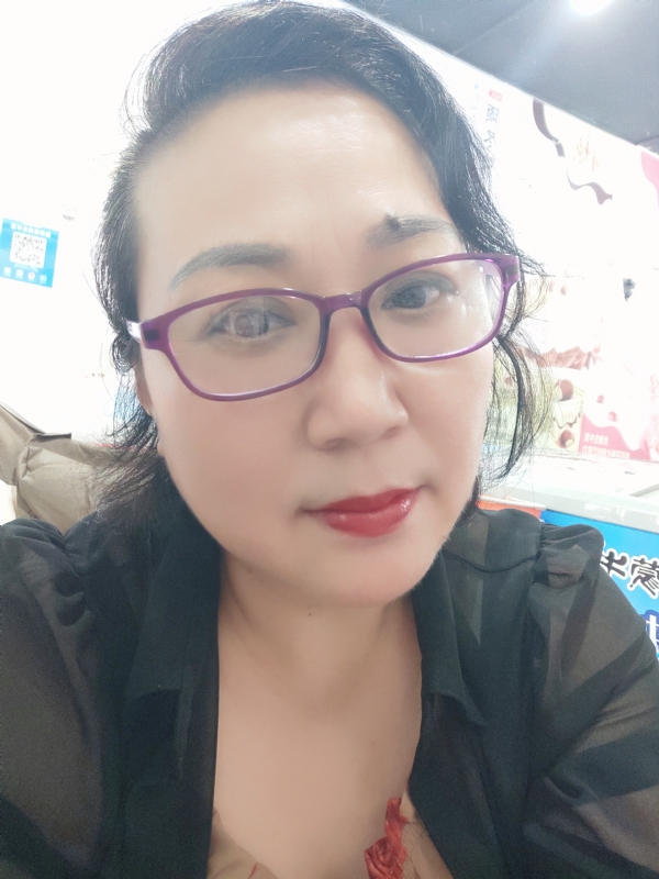 娜财娜福的第一张照片--衡阳相亲服务中心