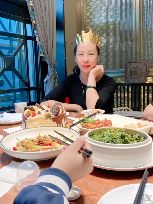 红红的第二张照片--衡阳相亲服务中心