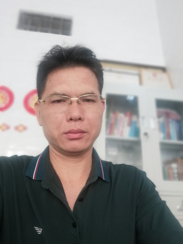 后视镜的第二张照片--衡阳相亲服务中心