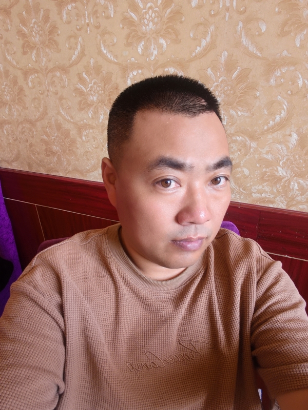 擦亮眼睛向前看的第一张照片--衡阳相亲服务中心