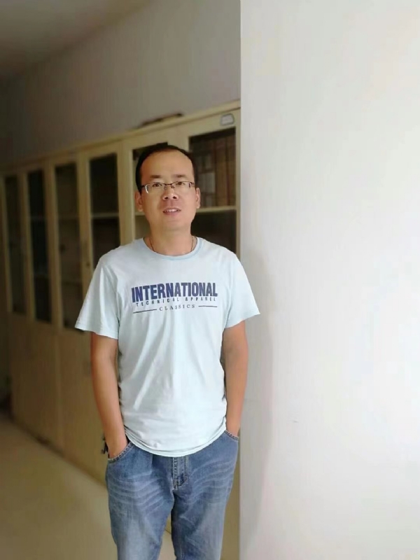 黄土麦田的第三张照片--衡阳相亲服务中心