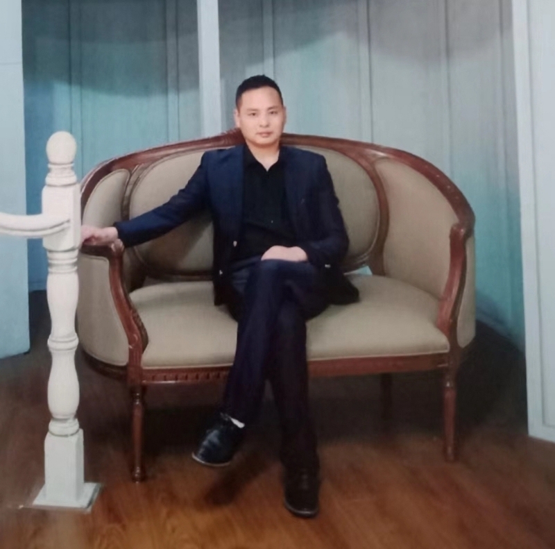 龙行天下的第二张照片--衡阳相亲服务中心