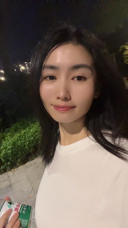 pan的第一张照片--衡阳相亲服务中心