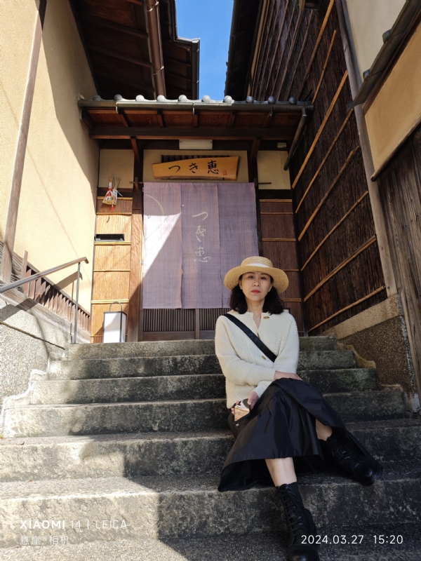 踱着方步的猫小姐的第一张照片--衡阳相亲服务中心