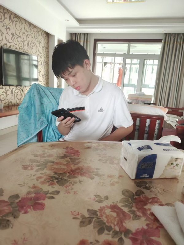 铁在烧的第一张照片--衡阳相亲服务中心